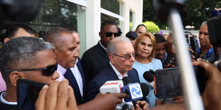 Danilo Medina llama a rescatar el legado del PLD y reconectar con el pueblo de cara al 2028