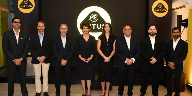 Grupo Avant revoluciona el mercado dominicano con el lanzamiento del Lotus Emira First Edition
