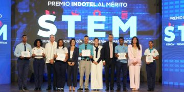 INDOTEL impulsa el futuro digital con becas STEM para estudiantes de comunidades vulnerables