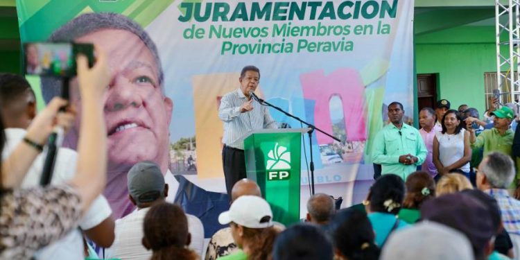 Leonel Fernández critica costos de la circunvalación de Baní, pero obvia sobreprecios de su gestión