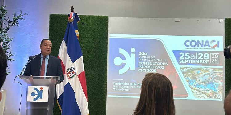 Santiago da la bienvenida al CICI 2025 con gran entusiasmo en su acto de lanzamiento
