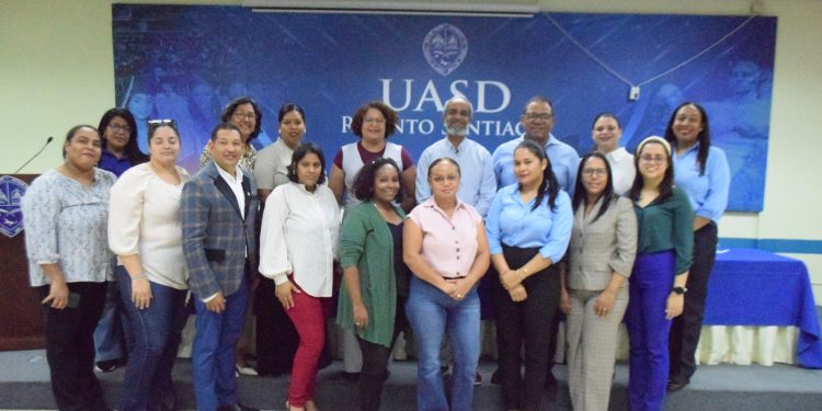 UASD impulsa eficiencia académica con capacitación tecnológica para postgrado