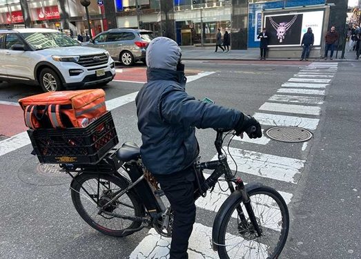 Conductores bicicletas eléctricas en NYC podrían caer en mano Inmigración