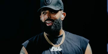 Eladio Carrión lanza video de “Mosh Pit Muzik” antes de su gira mundialEl rapero se prepara para recorrer más de 10 países con su tour Don Kbrn