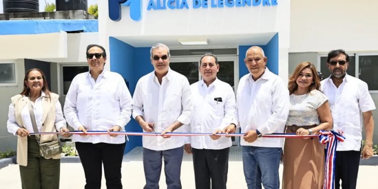 Villarivenses NYC agradecen presidente Abinader haya inaugurado hospital Villa Riva