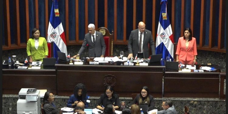 Senado aprueba en primera lectura un nuevo Código Penal adaptado al siglo XXI