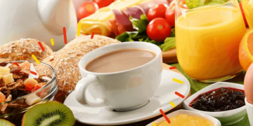 Estos son los alimentos que no deben faltar después de los 50, según Harvard