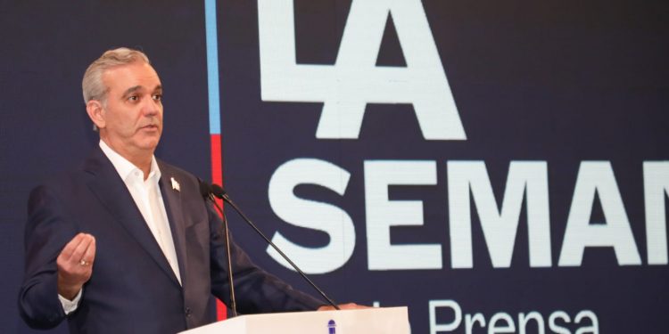 Abinader destaca inversión en educación con más de 2.6 millones de estudiantes al iniciar el año escolar 2025-2026
