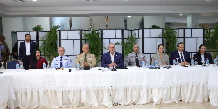 Abinader dirige reunión clave para reforzar Plan de Seguridad Ciudadana