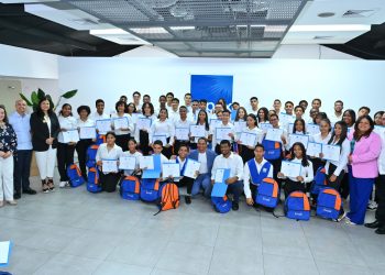 Capex impulsa a más de 120 jóvenes con certificaciones en Power BI y Ciberseguridad