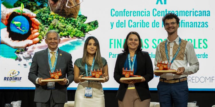 BANFONDESA destaca su compromiso con el desarrollo sostenible en Conferencia Internacional de Microfinanzas