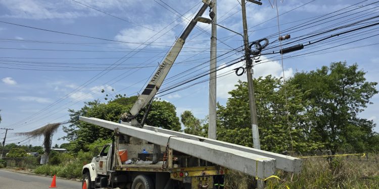 EDENORTE ejecuta millonaria inversión para rehabilitar redes eléctricas en Las Charcas, Santiago