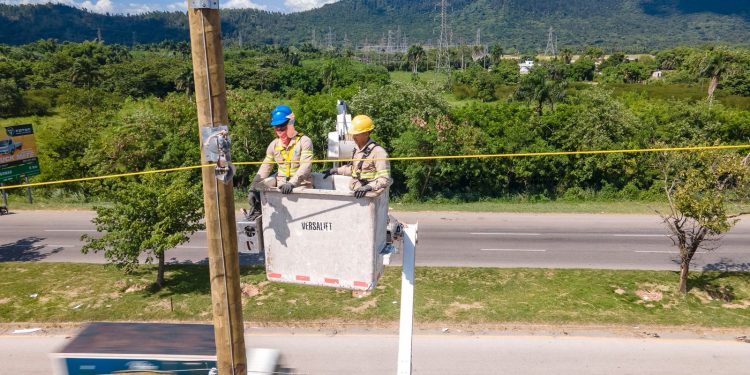 ETED anuncia mantenimiento en línea de transmisión 69 kV en Santiago y San José de las Matas