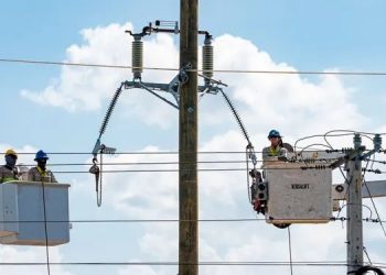 ETED realiza mantenimiento eléctrico en Hato Mayor y Santiago para optimizar red de alta tensión