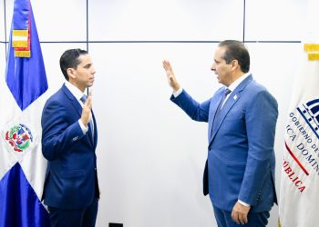 Edward Guzmán asume como nuevo director ejecutivo de SeNaSa