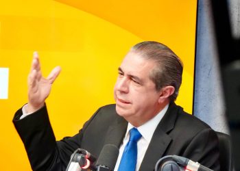Francisco Javier acusa al PRM de sabotear la educación por no terminar más de 11 mil aulas