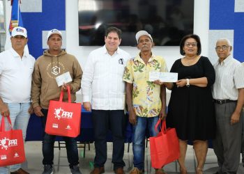 Gobierno entrega más de RD$110 millones a porcicultores para impulsar la recuperación del sector