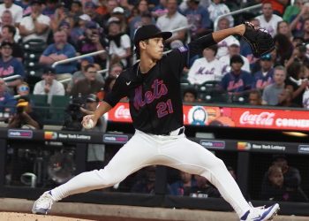 Mets imponen poder con lluvia de jonrones y debut soñado de Jonah Tong