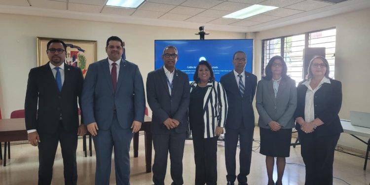 Modernización judicial avanza en Santiago con inversión digital histórica