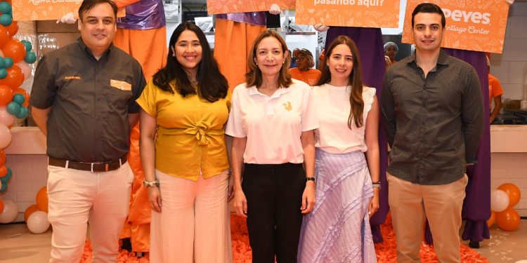 Popeyes expande su presencia en Santiago con nueva sucursal en Ágora Center