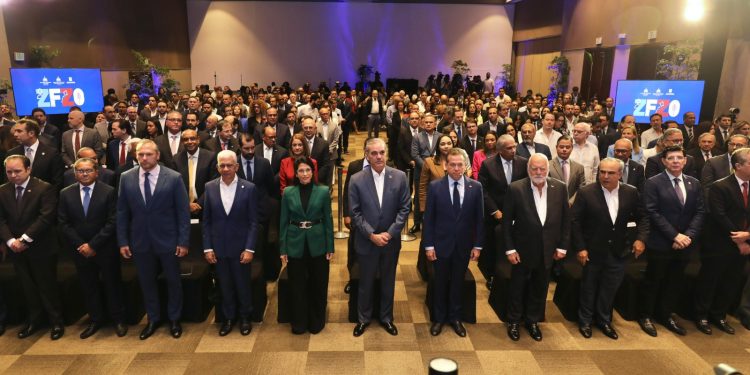 República Dominicana traza hoja de ruta para liderar manufactura de semiconductores en la región