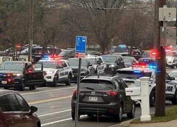 Tragedia en escuela católica de Minneapolis deja tres niños muertos y 17 heridos