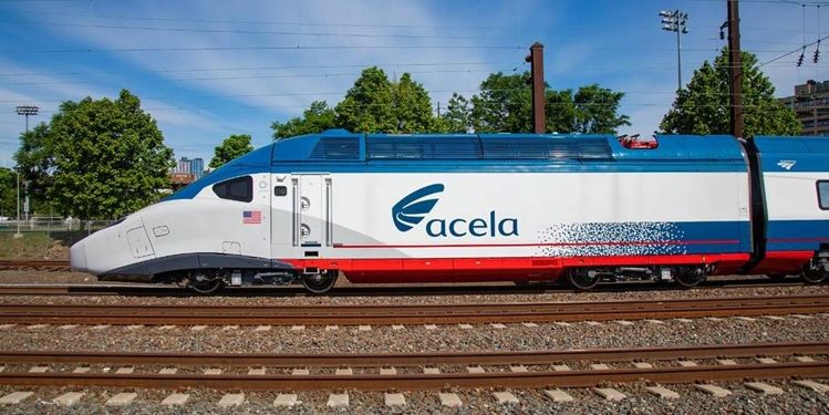 Trenes más rápido en USA inician conexión entre NY y varios estados; dominicanos viajan en los mismos