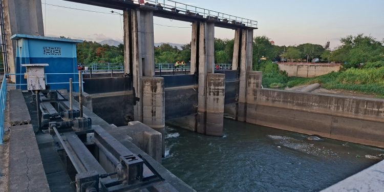 Coraasan normaliza suministro de agua tras reapertura de canales UFE y Monsieur Bogaert