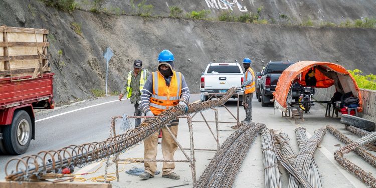 MOPC permitirá tránsito excepcional en carretera Casabito-Constanza por Día de la Restauración