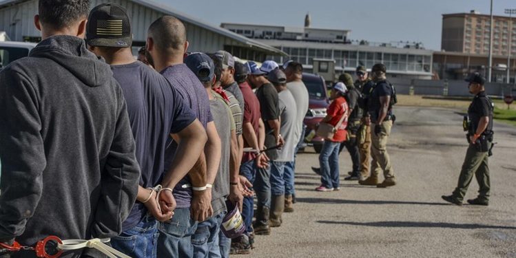 Gobierno de Trump ha arrestado más de 300 mil personas; preocupación entre dominicanos NYC