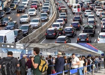 Más de 43 millones de estadounidenses se movilizarán por el Día del Trabajo 2025
