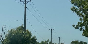 EDENORTE invierte esfuerzos técnicos y restablece servicio eléctrico en Cayuco tras tornado