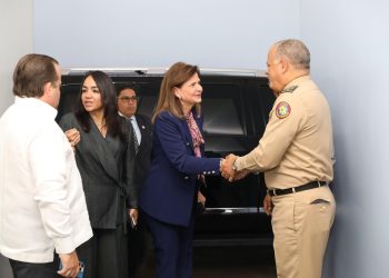 Gobierno refuerza compromiso con la seguridad: Raquel Peña encabeza reunión estratégica en Palacio Policial