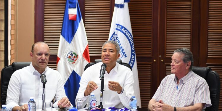 Anuncian oficina comercial de Coraasan volverá a operar en Alcaldía de Santiago