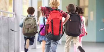 Entregarán útiles escolares gratis en NYC; dominicanos podrán beneficiarse