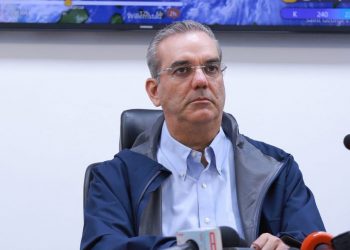 Abinader exhorta a la población a extremar precauciones ante condiciones climáticas adversas