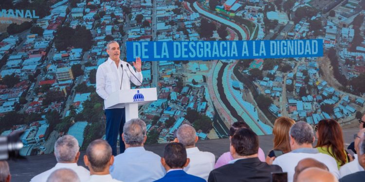 Abinader resalta avances en saneamiento del Arroyo Gurabo, con un 80% de ejecución