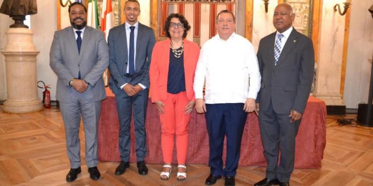 Cooperativistas dominicanos fortalecen vínculos con instituciones italianas en Génova