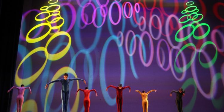 “Sinestesia” del Ballet Nacional Dominicano deslumbra en la Gala Estrellas de la Danza Mundial