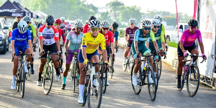 Ciclistas petromacorisanos reclaman espacio en el Salón de la Fama local