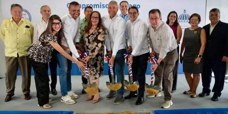 Coraasan inicia colectores sanitarios La Piña y La Rosaleda con inversión superior a RD$270 millones