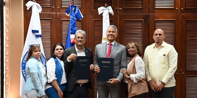 Coraasan y Educación Regional 08 unen esfuerzos para crear cultura de cuidado del agua