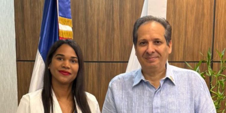 Doralish Pérez Santana asume como nueva directora provincial de Salud en Independencia