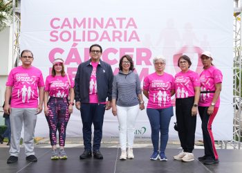 Fundación Unión Médica impulsa caminata rosa por la vida