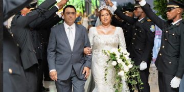 General Juan Bautista Jiménez Reinoso y Adry Oscarina Peguero celebran 25 años de matrimonio