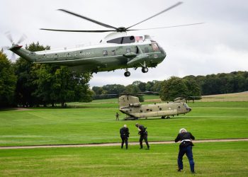 Fallo hidráulico obliga a aterrizaje de emergencia del helicóptero presidencial con Donald y Melania Trump