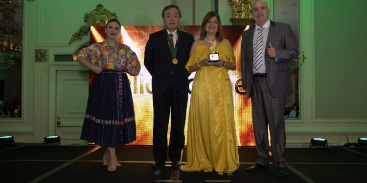 Inmotion SAS recibe el Business Management Award 2025 en Guatemala