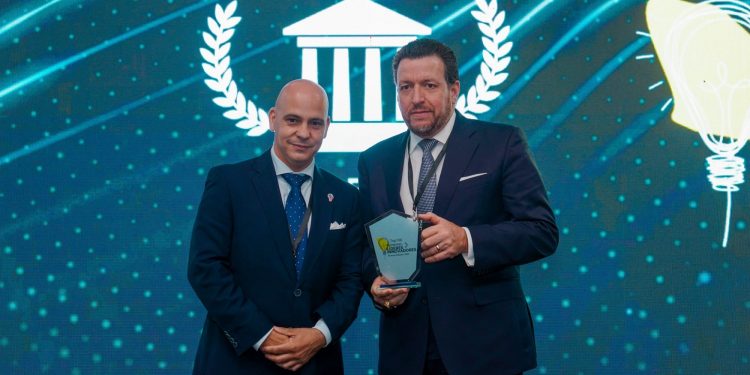 Educadores dominicanos brillan en Ranking de Líderes Innovadores 2025