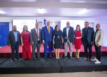 Junior McDougal asume como secretario general de Adompretur Santiago