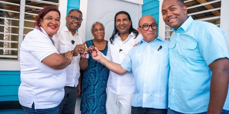 Propeep transforma vida de una familia en Capotillo con entrega de vivienda digna
